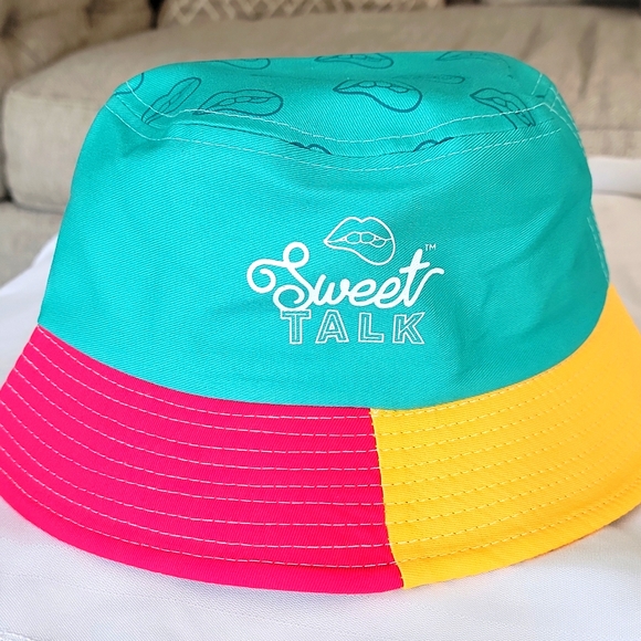 NWOT Sweet Talk Edibles Cannabis Dispensary Bucket Hat - Picture 1 of 6